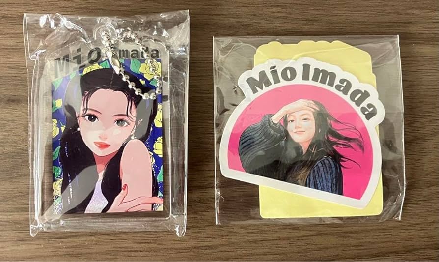 Amazon.co.jp: 今田美桜 FC限定 ステッカーとキーホルダー 2点